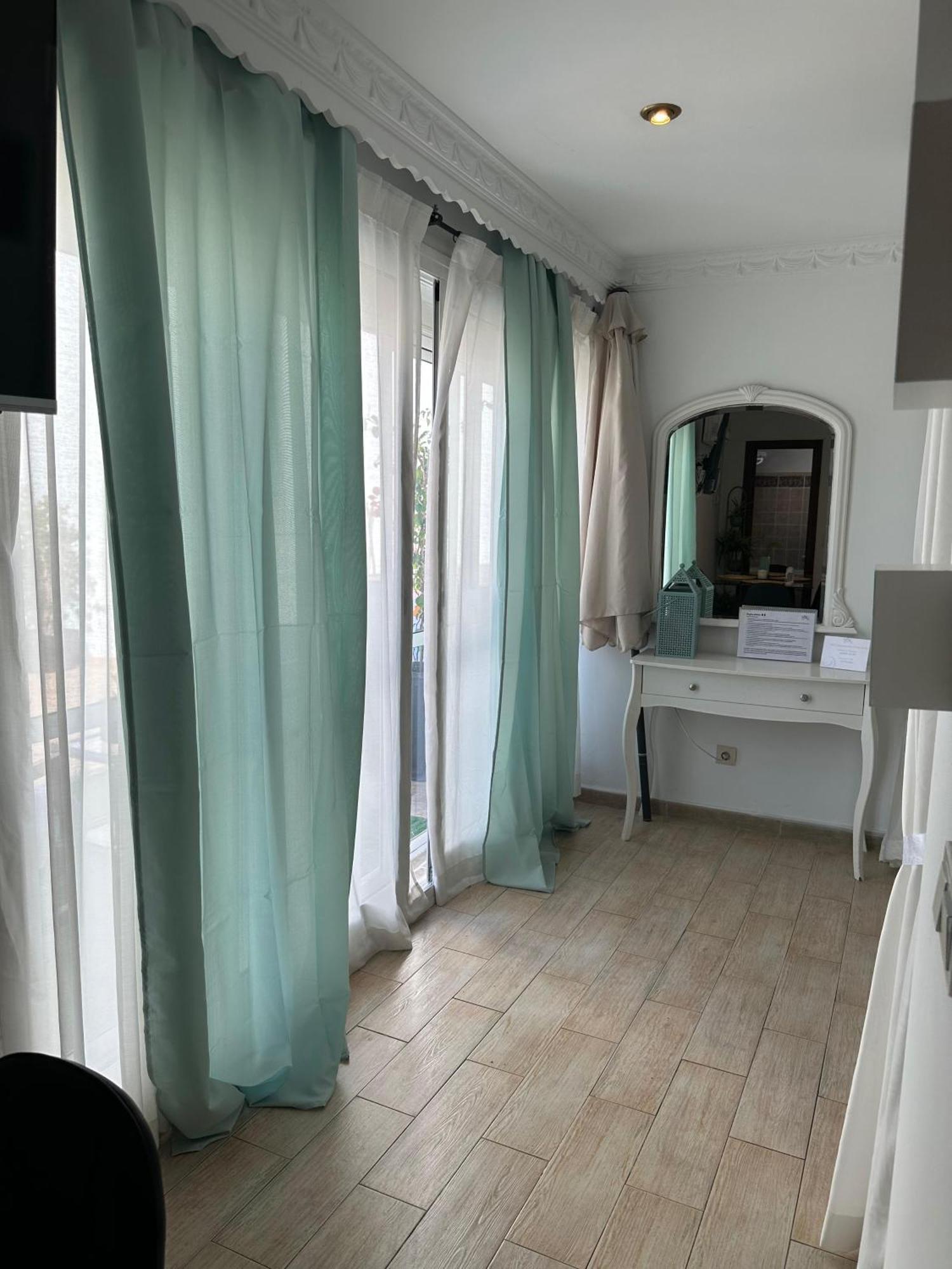 Atico Sofia, Gran Terraza Y Barbacoa Apartment Фуeнхирола Екстериор снимка